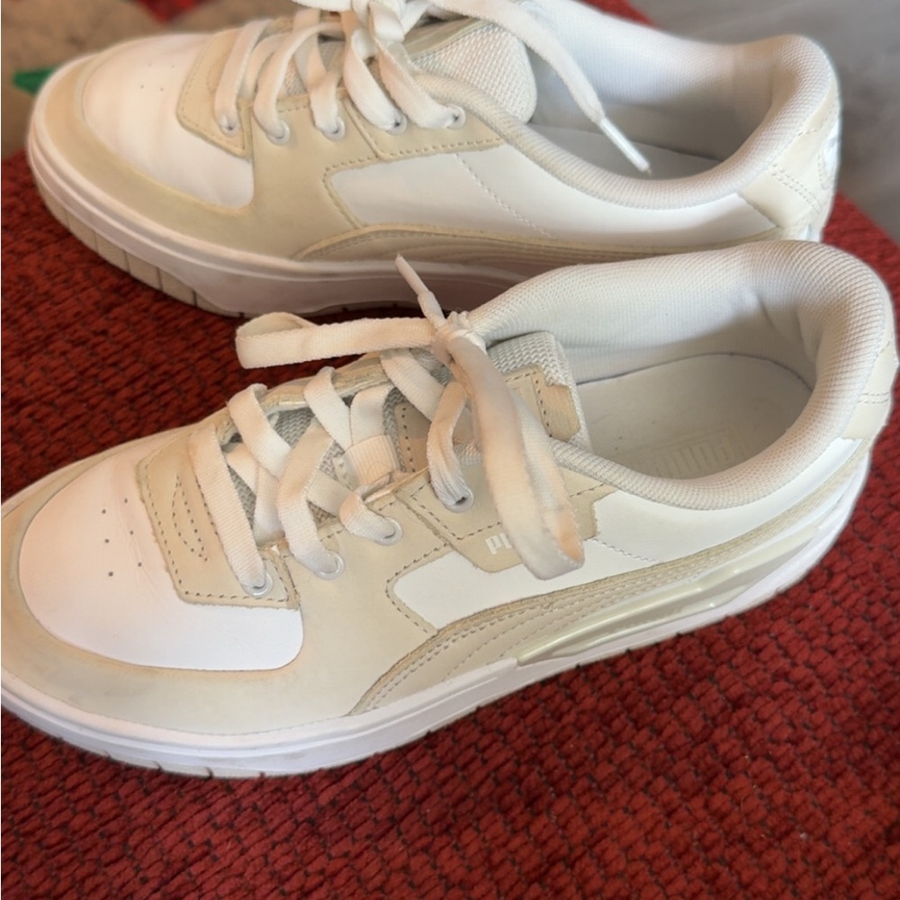 White and Cream Sneakers pumas